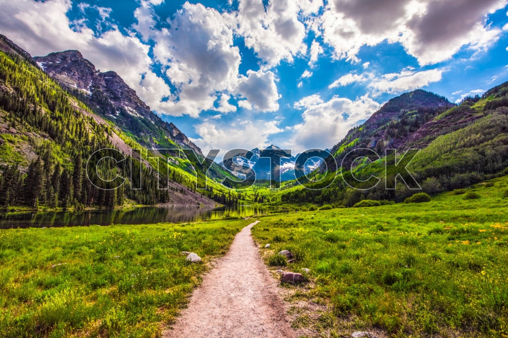 Scenic trail leading to Maroon Lake with mountains in Aspen, Colorado